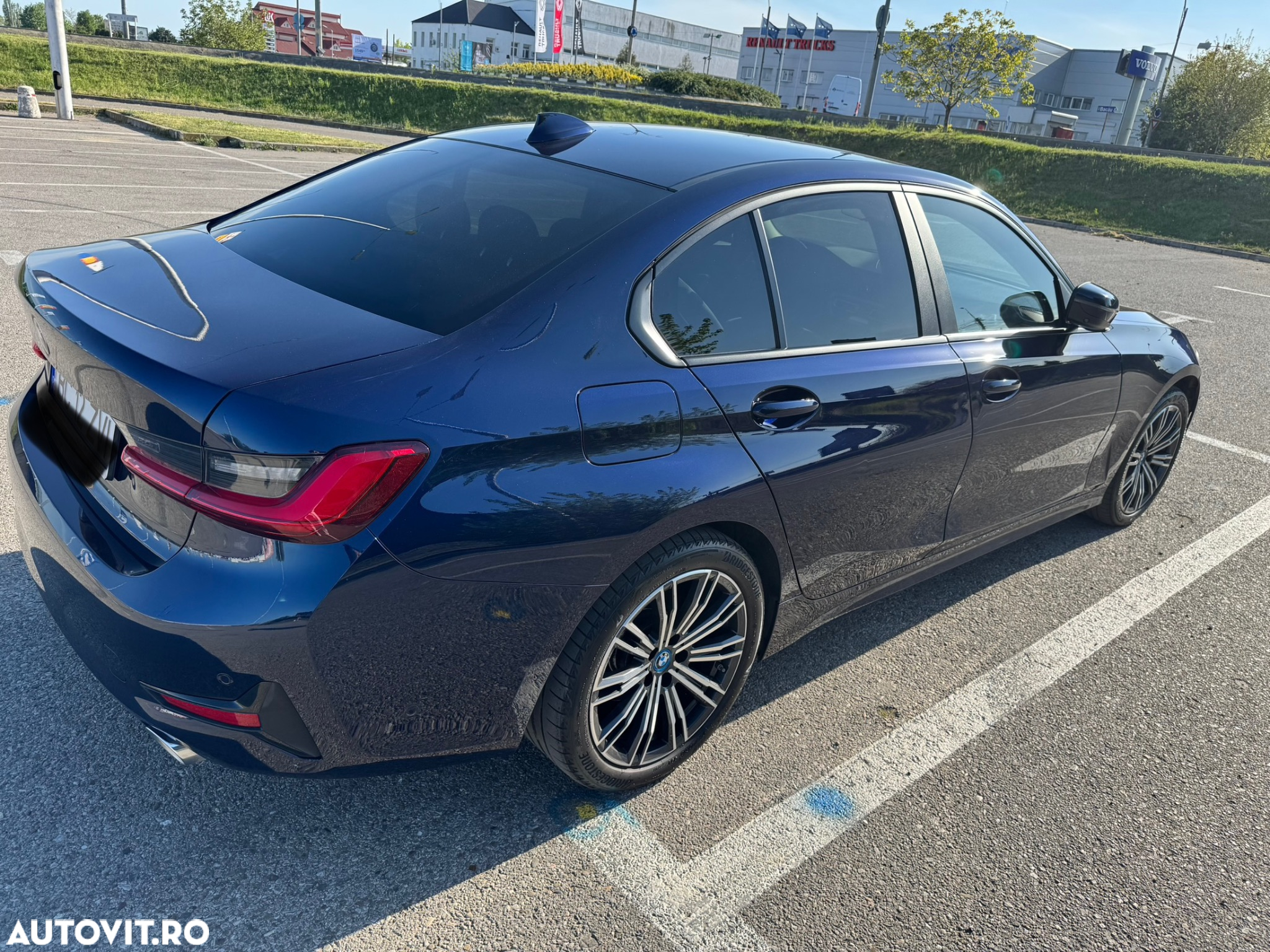 BMW Seria 3 318i Aut. Luxury Line - 15