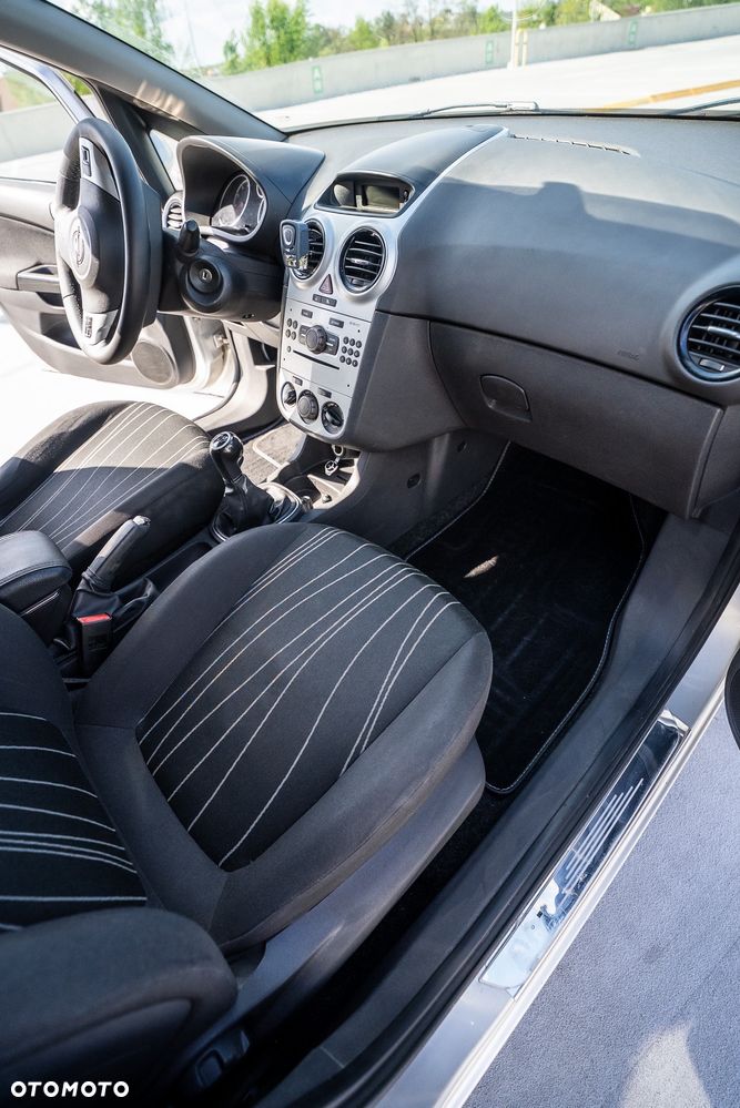 Opel Corsa 1.2 16V - 14