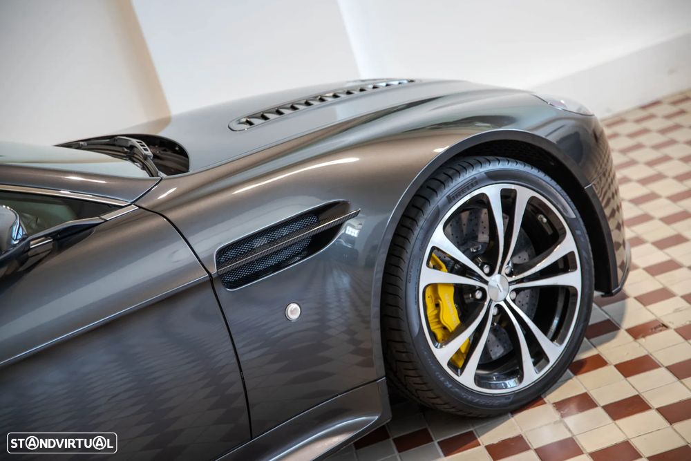 Aston Martin Vantage Roadster V12 S Sportshift 3 - 13