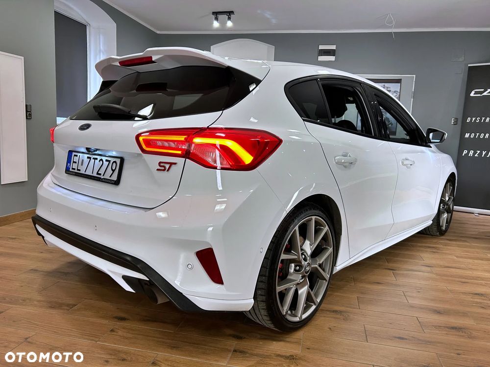 Ford Focus 2.3 EcoBoost ST Edition - 4
