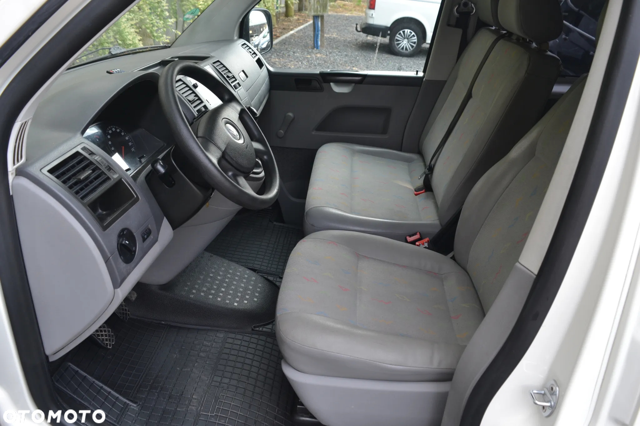 Volkswagen Transporter T5 City - 12