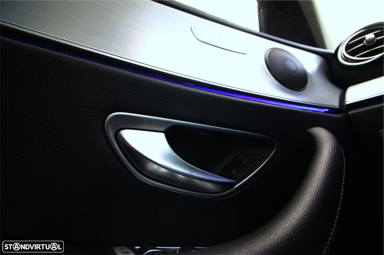 Mercedes-Benz E 220 d 4Matic T 9G-TRONIC Avantgarde - 14