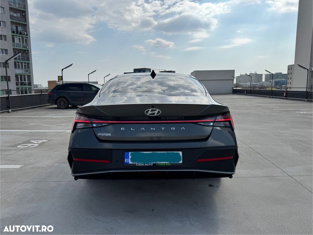 Hyundai Elantra 1.6 l 123 CP CVT Highway - 6