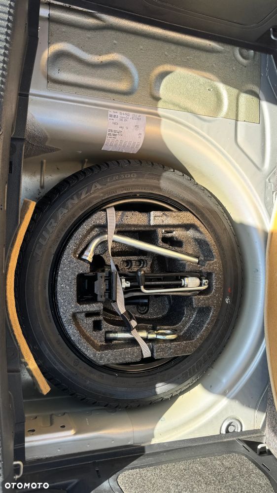 Skoda Fabia 1.2 HTP STYLE EDITION - 29