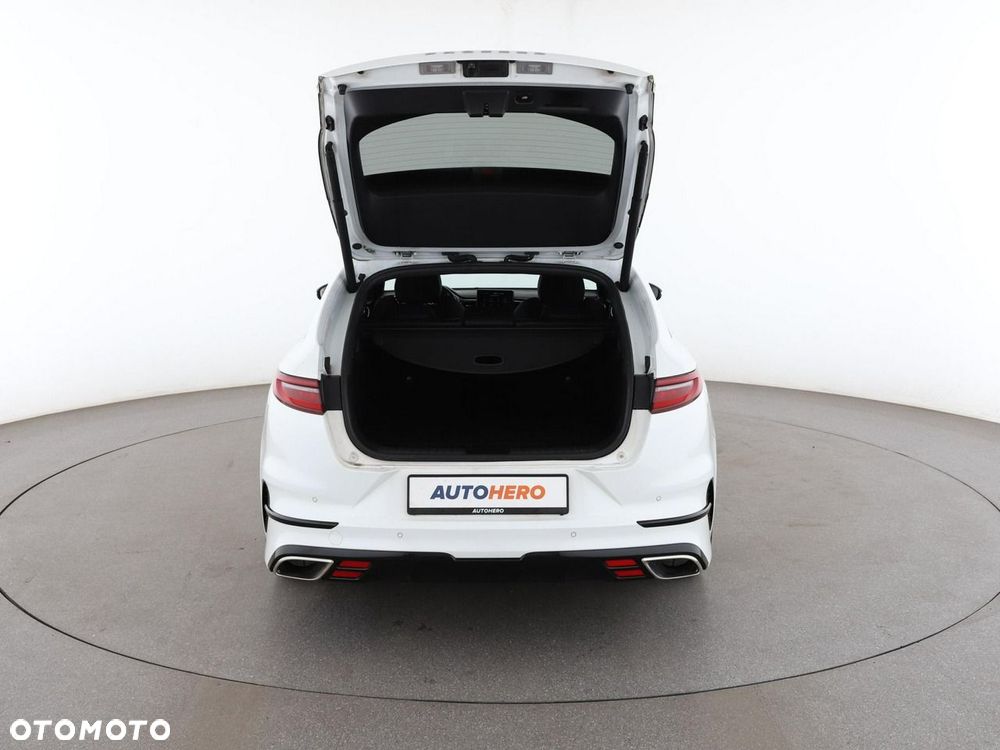 Kia ProCeed 1.6 T-GDI GT DCT - 20
