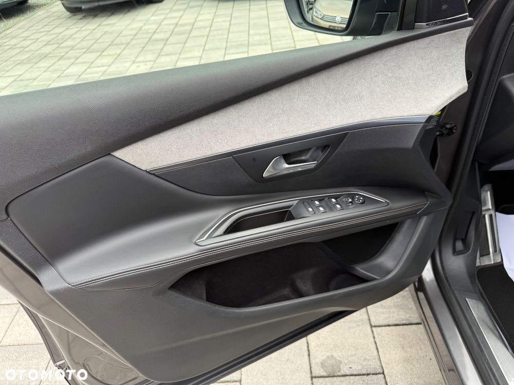 Peugeot 5008 BlueHDi 180 EAT8 GT Pack - 21