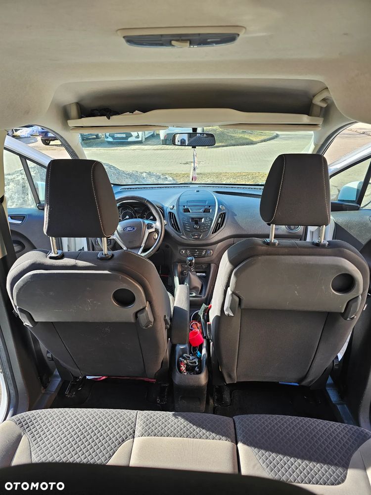 Ford Tourneo Courier - 8