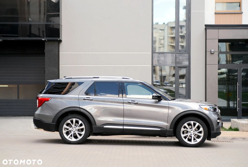 Ford Explorer - 16