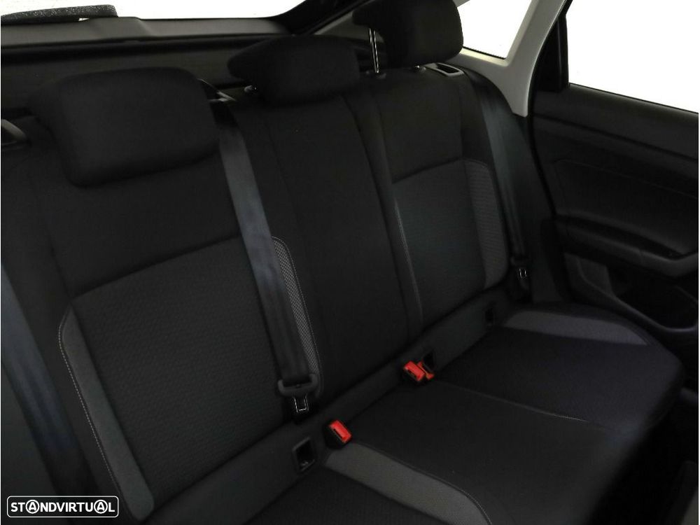 VW Taigo 1.0 TSI Urban DSG - 12
