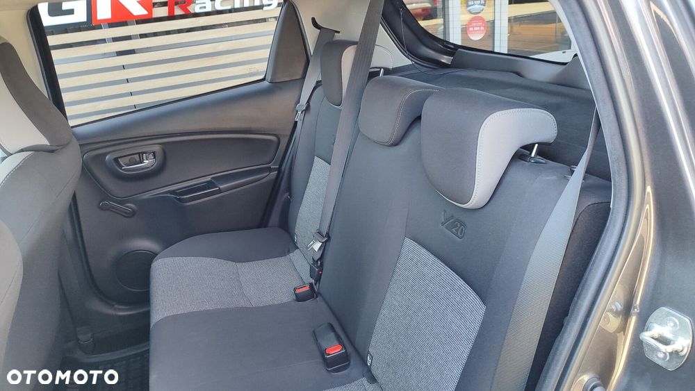 Toyota Yaris 1.5 Premium - 13