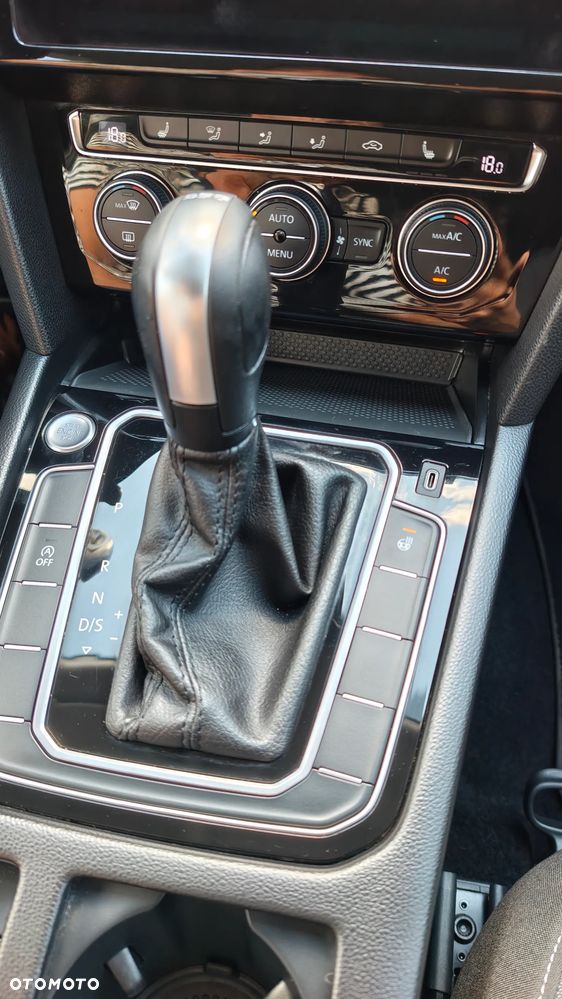 Volkswagen Arteon 2.0 TDI SCR DSG Elegance - 28