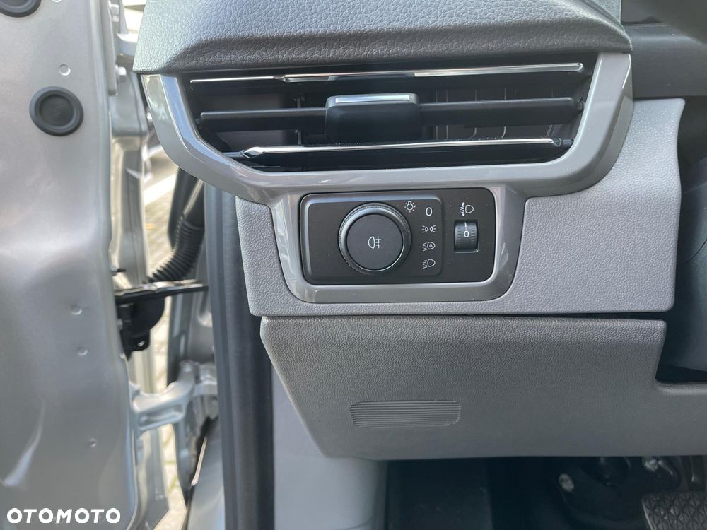 Volkswagen Caravelle - 23