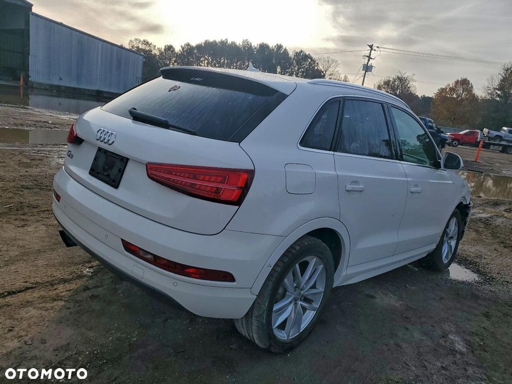 Mercedes-Benz GLA 250 7G-DCT Urban - 3