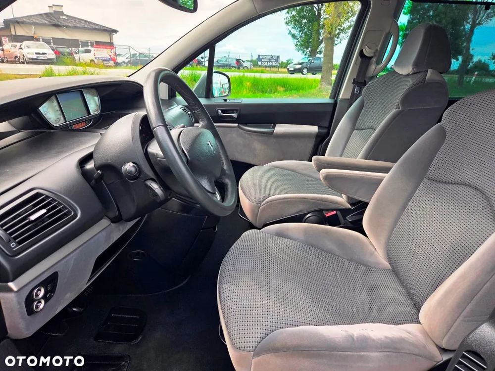 Peugeot 807 HDi 135 Premium - 27