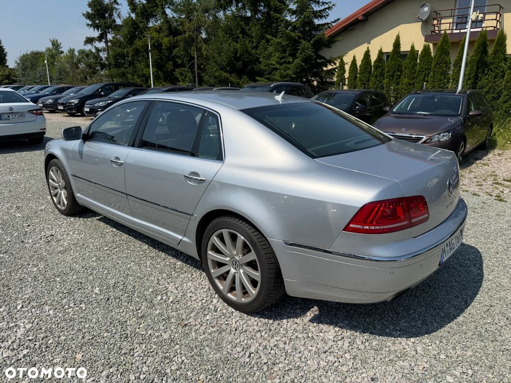 Volkswagen Phaeton 4.2 V8 4MOTION Automatik (5 Sitzer) - 17