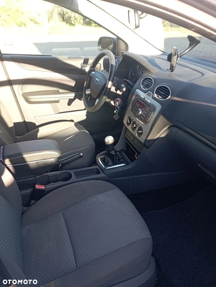 Ford Focus 1.6 16V Ambiente - 7