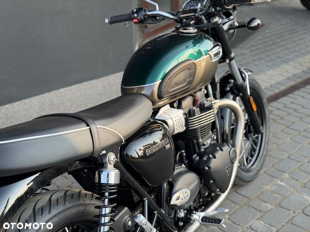 Triumph Bonneville - 5