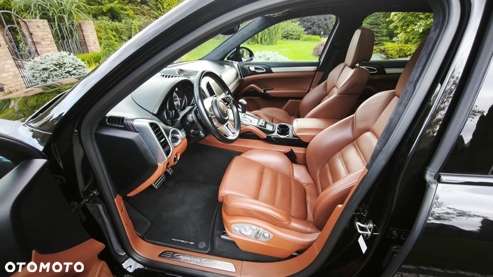 Porsche Cayenne - 8