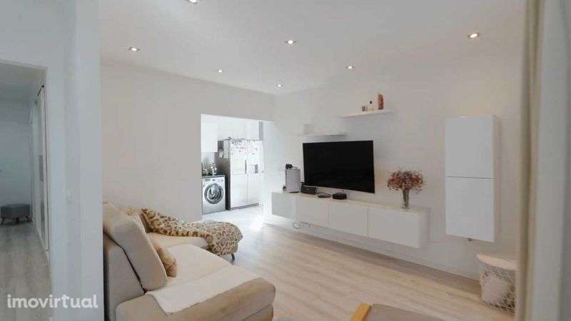 Apartamento T2 com 2 WC – Recosta, Verderena (Barreiro) - Grande imagem: 2/7