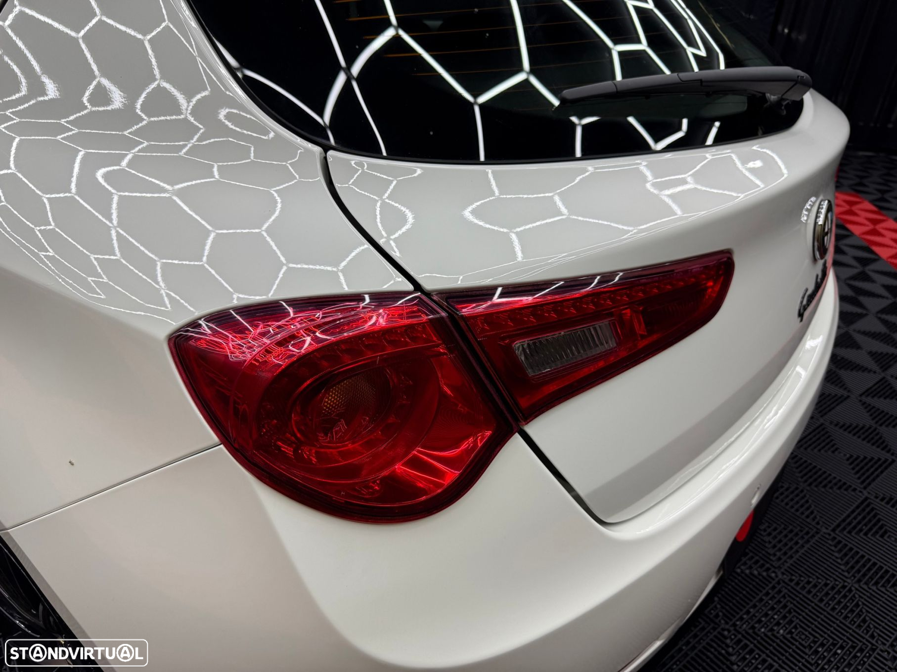 Alfa Romeo Giulietta 2.0 JTDm Distinctive - 16