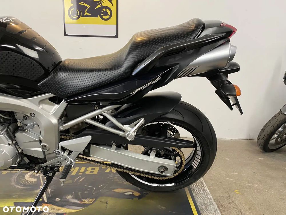 Yamaha FZ6 - 16