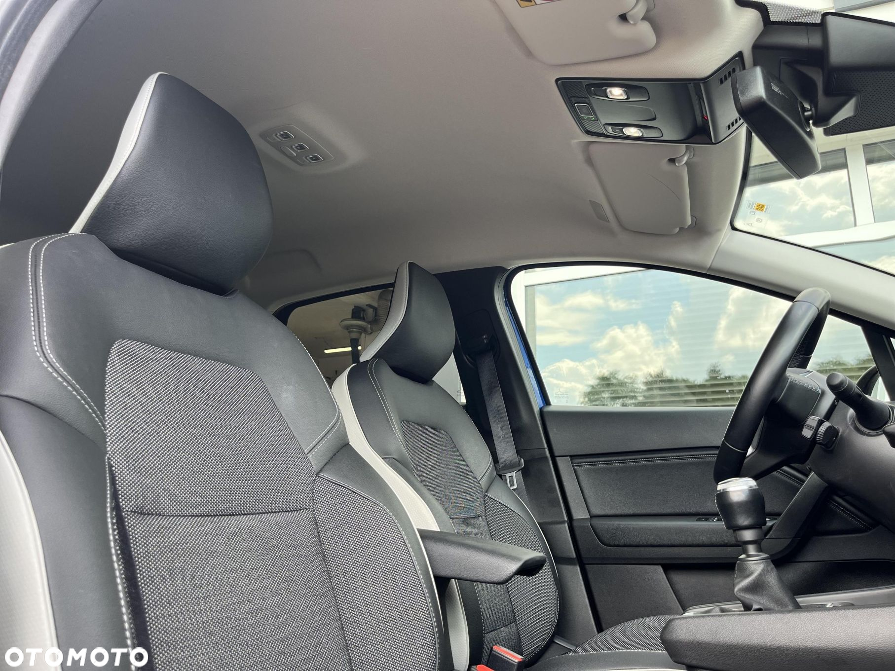 Renault Captur - 21