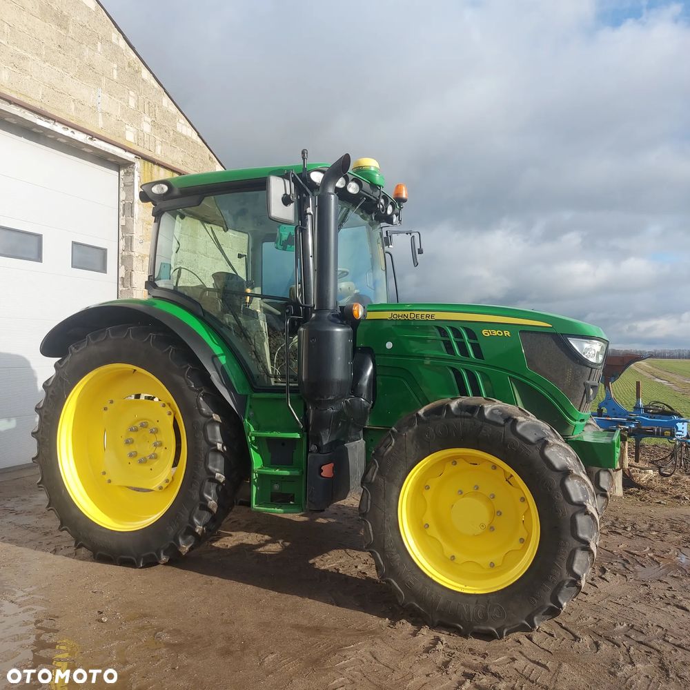 John Deere 6135r - 4