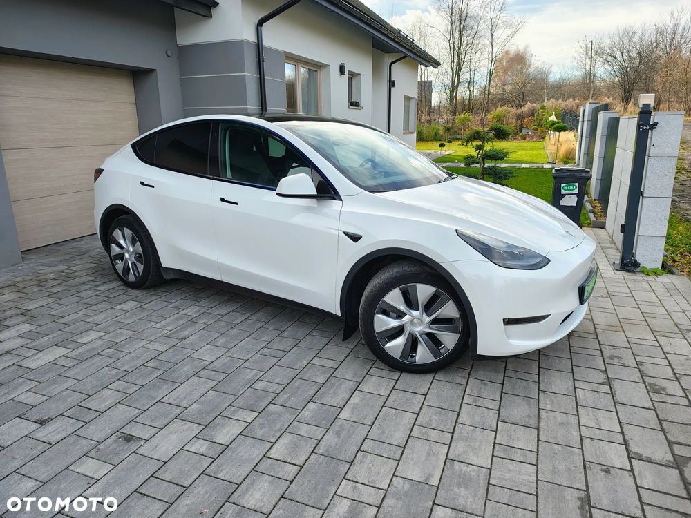 Tesla Y Long Range Dual Motor AWD - 2
