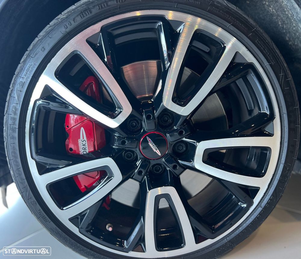 MINI Cabrio John Cooper Works Auto Desportiva - 15