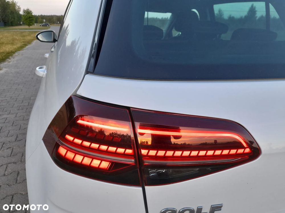 Volkswagen Golf - 14