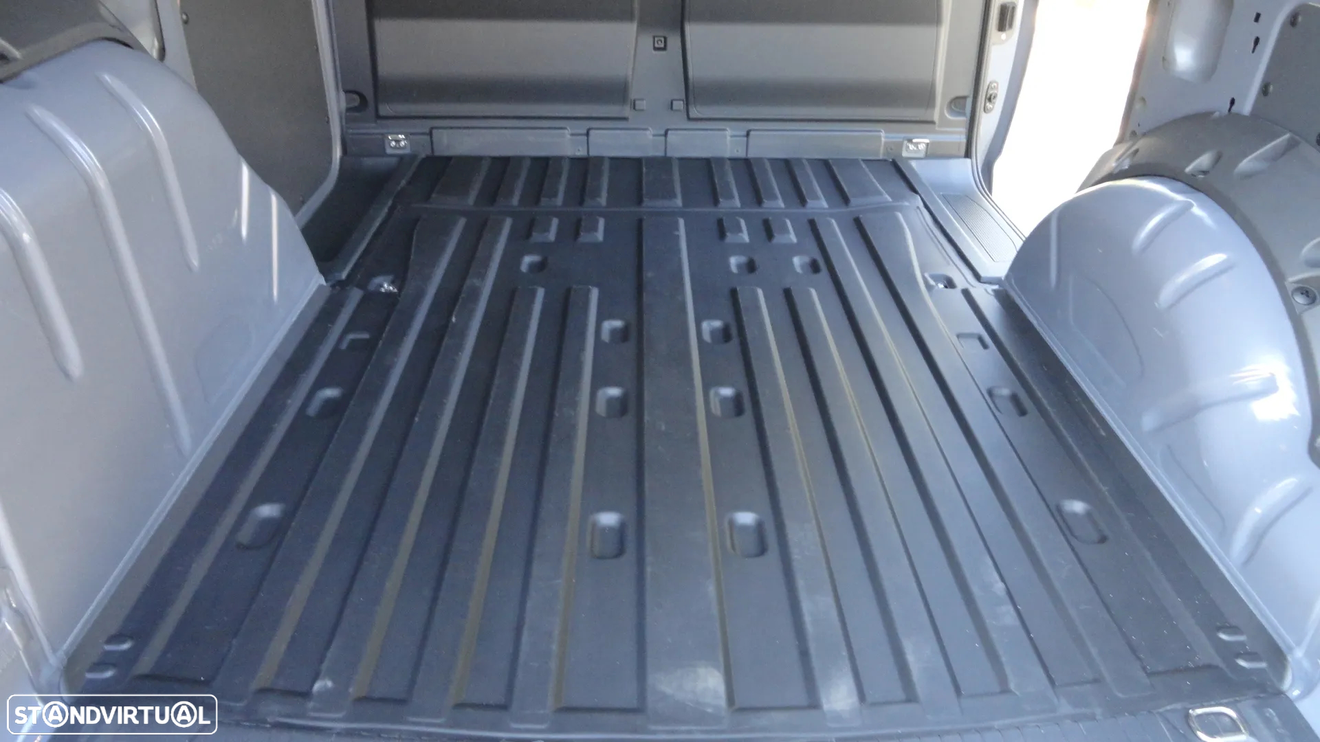 VW CADDY MAXI - 12