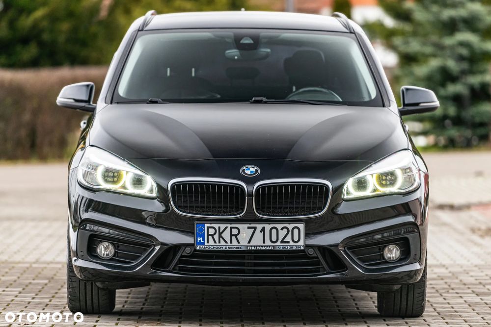 BMW Seria 2 218d - 14