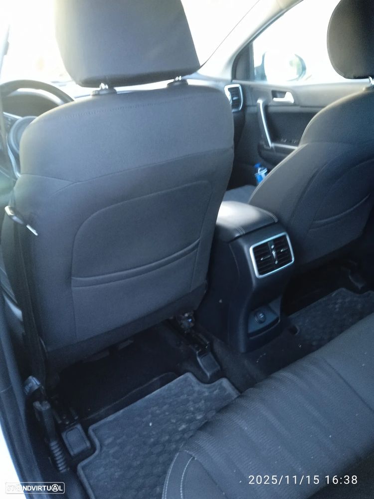 Kia Sportage 1.6 CRDI ISG SX - 16