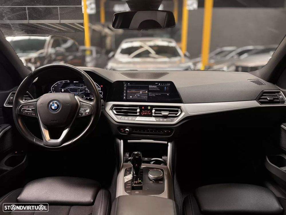 BMW 320 - 11