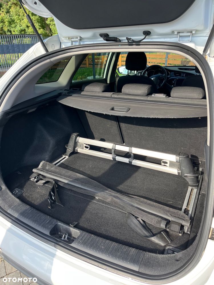Kia Ceed - 12