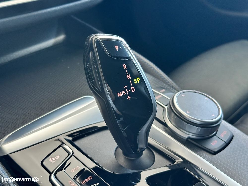 BMW 530 e Pack Desportivo M - 25
