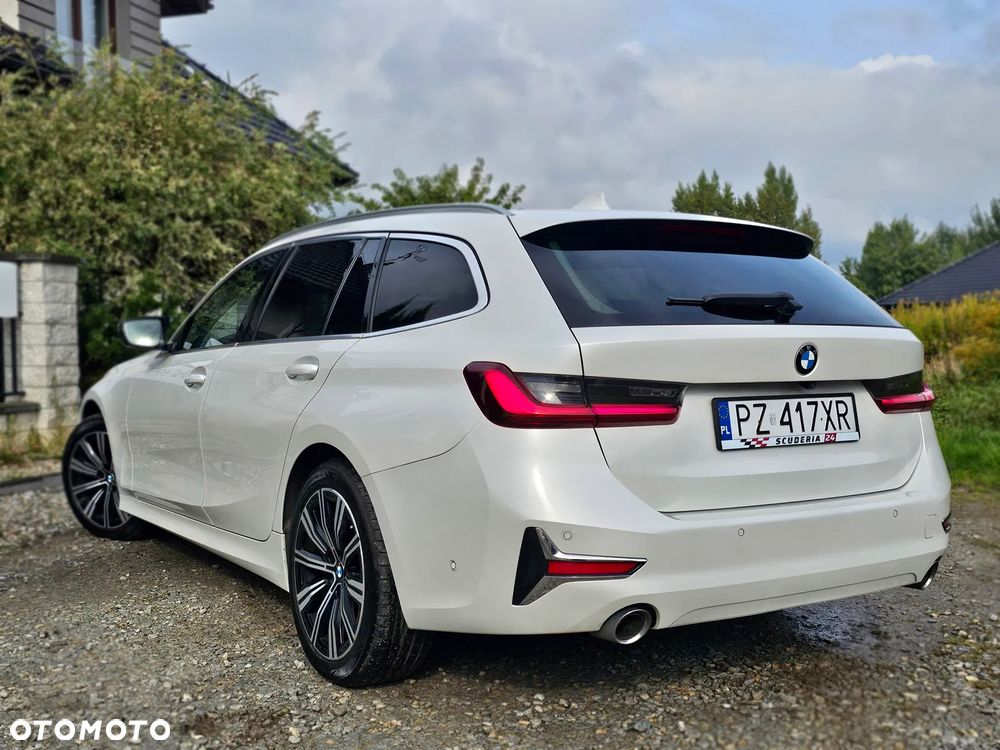 BMW Seria 3 320d xDrive Luxury Line sport - 7