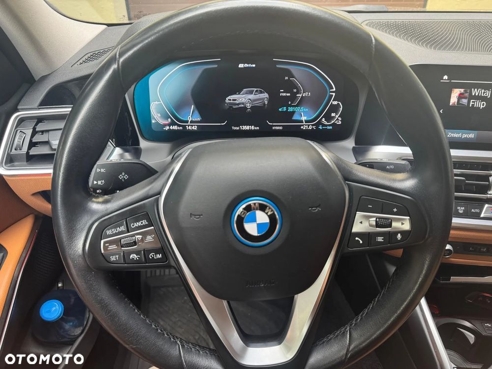BMW Seria 3 330e Sport Line - 22