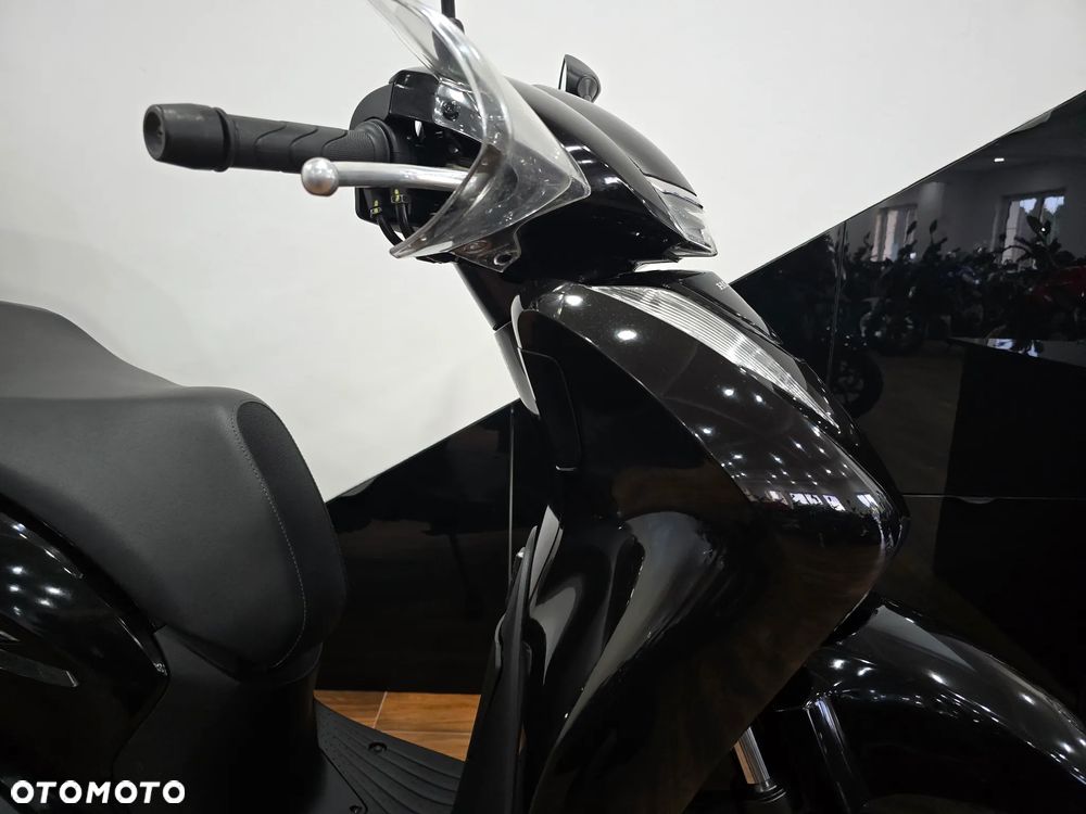 Honda SH - 17