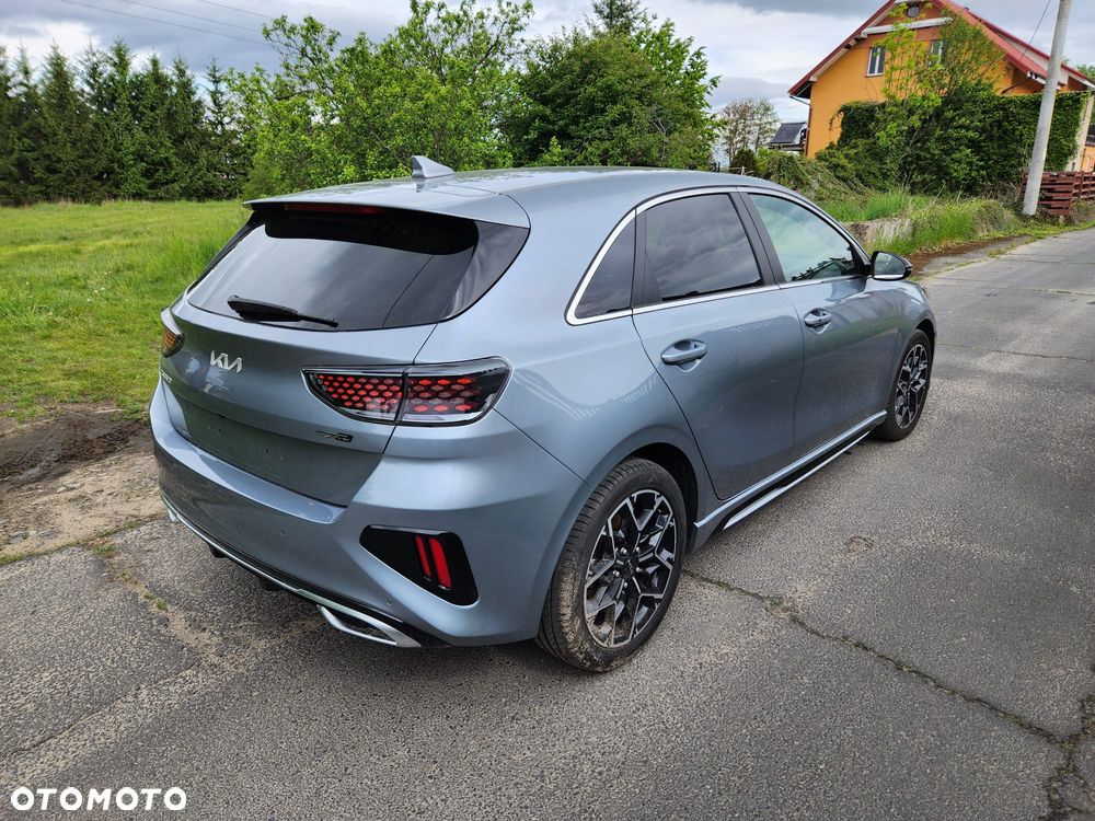 Kia Ceed 1.6 CRDi (48V Mild-Hybrid) DCT7 GT Line - 4