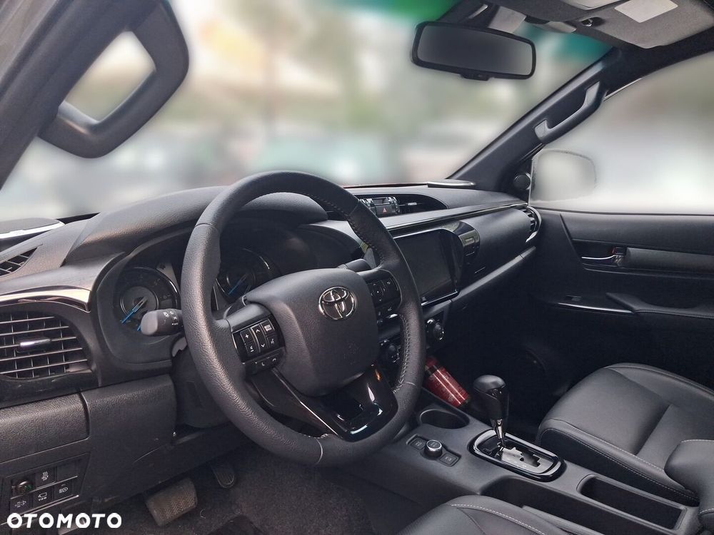 Toyota Hilux 2.8 D-4D mHEV Double Cab Invincible 4x4 - 9