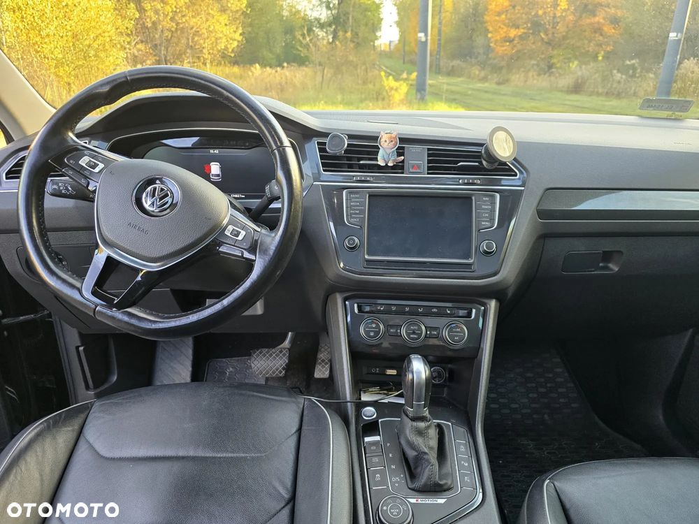 Volkswagen Tiguan - 10