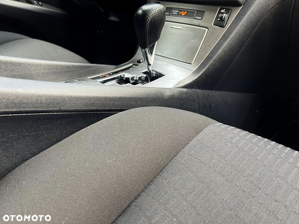 Toyota Avensis Combi 1.8 Multidrive S Executive - 25