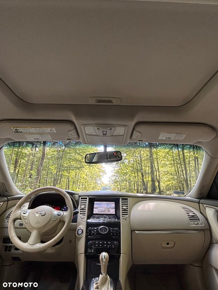 Infiniti FX FX35 - 16