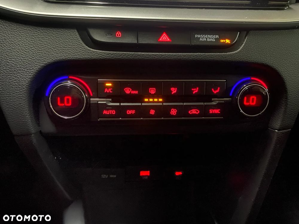 Kia Ceed 1.5 T-GDI M - 19