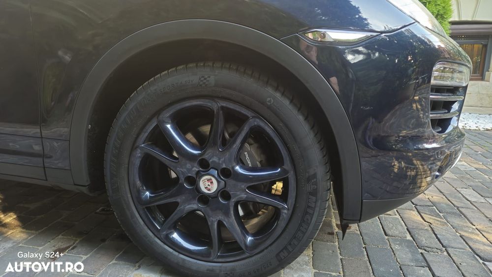 Porsche Cayenne - 8