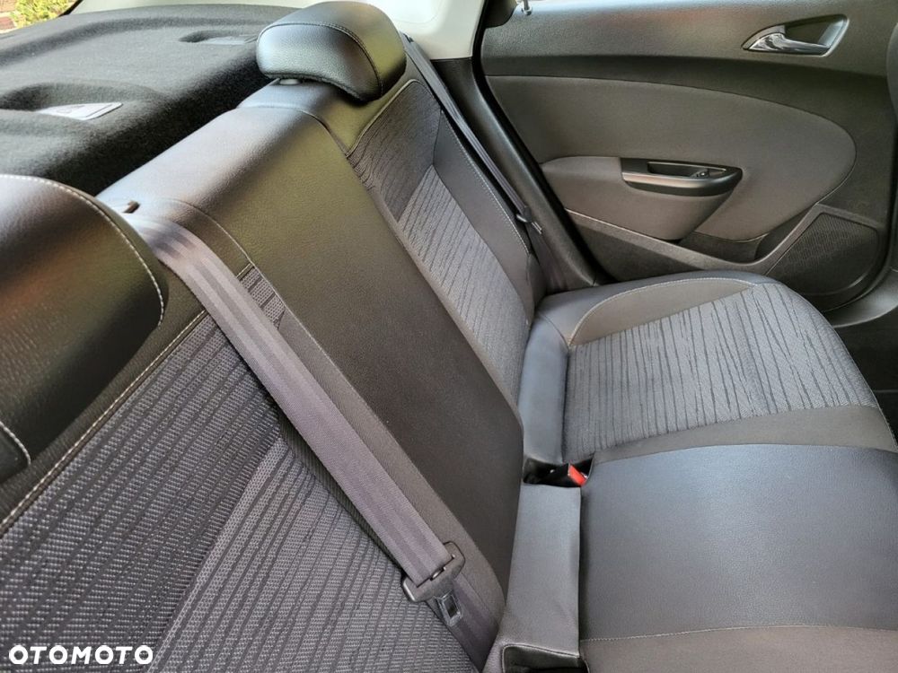 Opel Astra - 33
