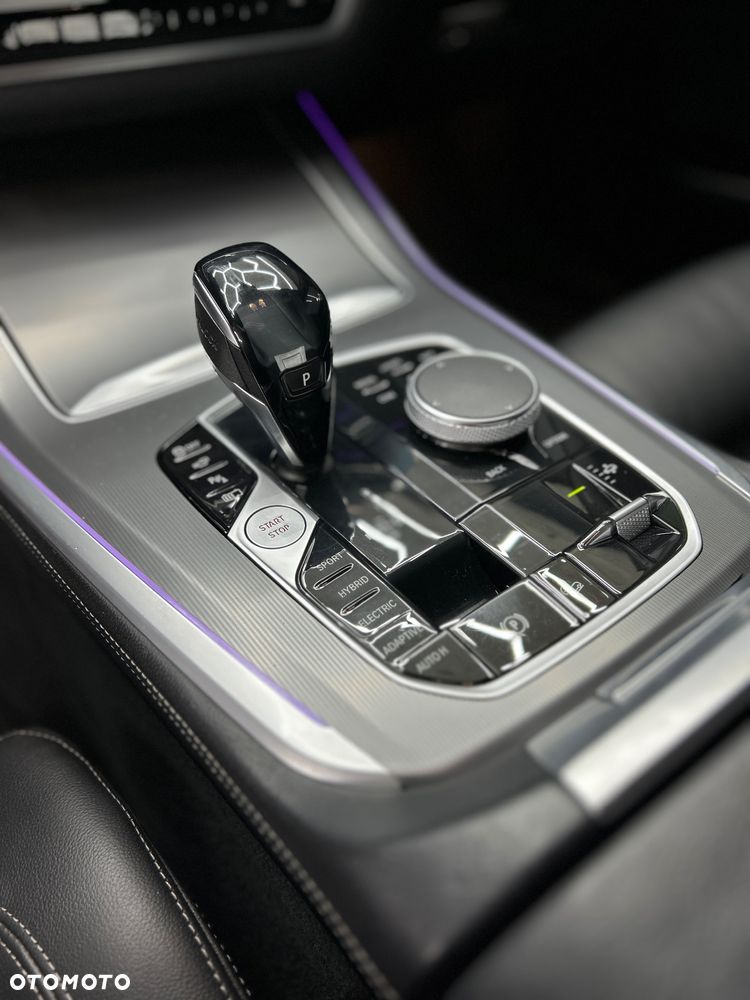 BMW X5 ver-xdrive45e - 11