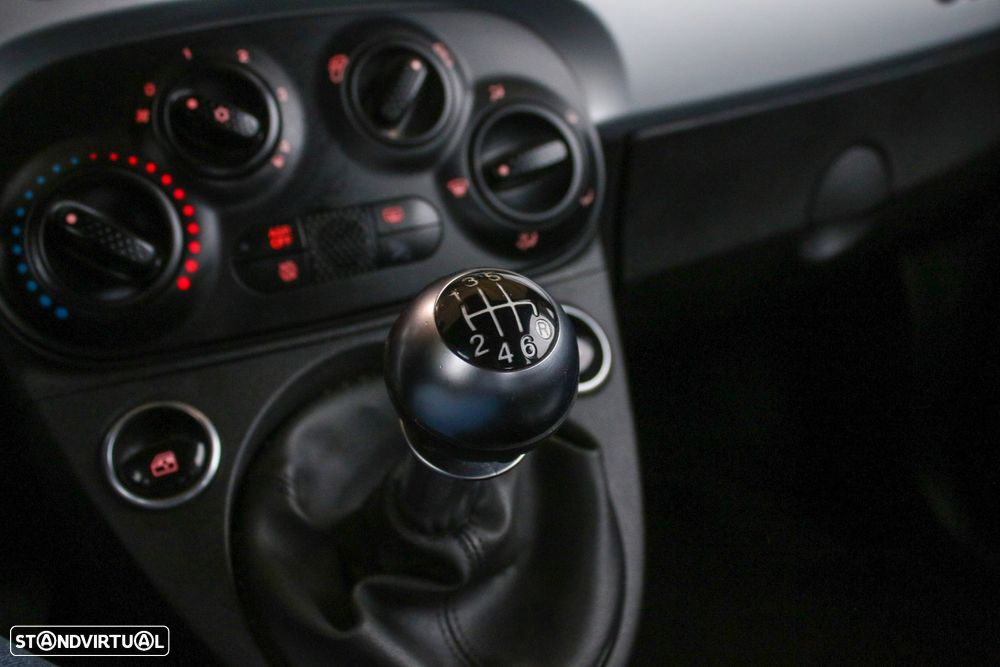 Fiat 500C 1.0 Hybrid Connect - 29