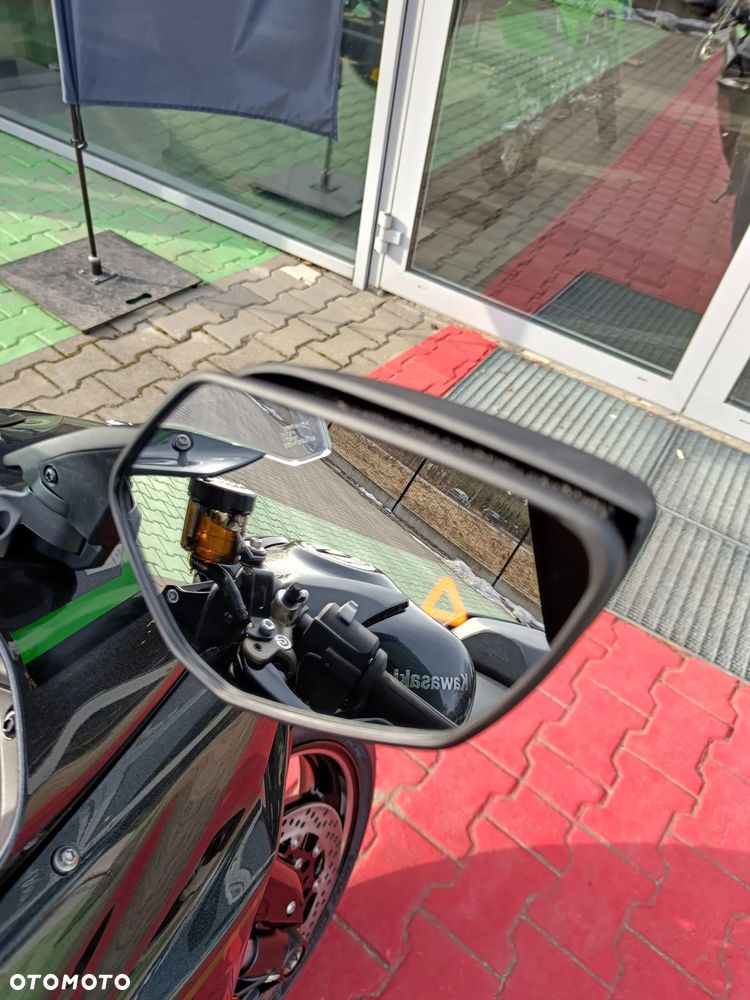 Kawasaki H2 - 19